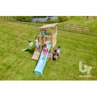 speeltoestel met glijbaan en klimwand