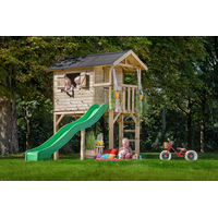 Speelhuis met glijbaan  speeltoestel tuin Wistlerpark